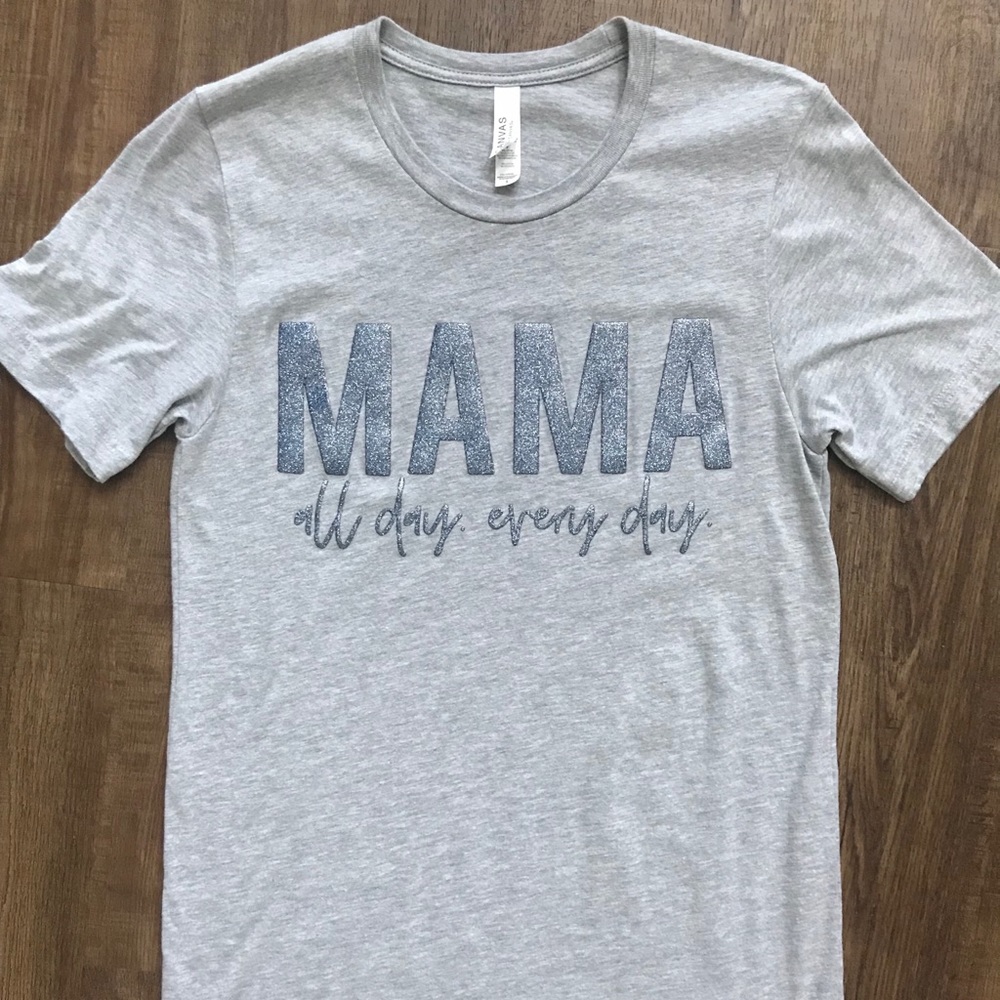 MAMA all day every day D & C T-shirt
